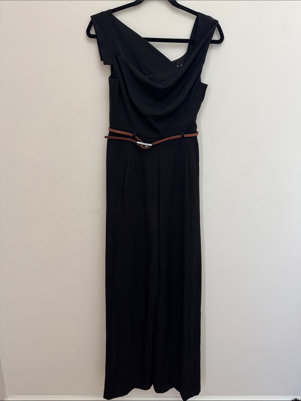 Black Halo Elegant Classic Jackie O Jumpsuit Black sz 2 with belt